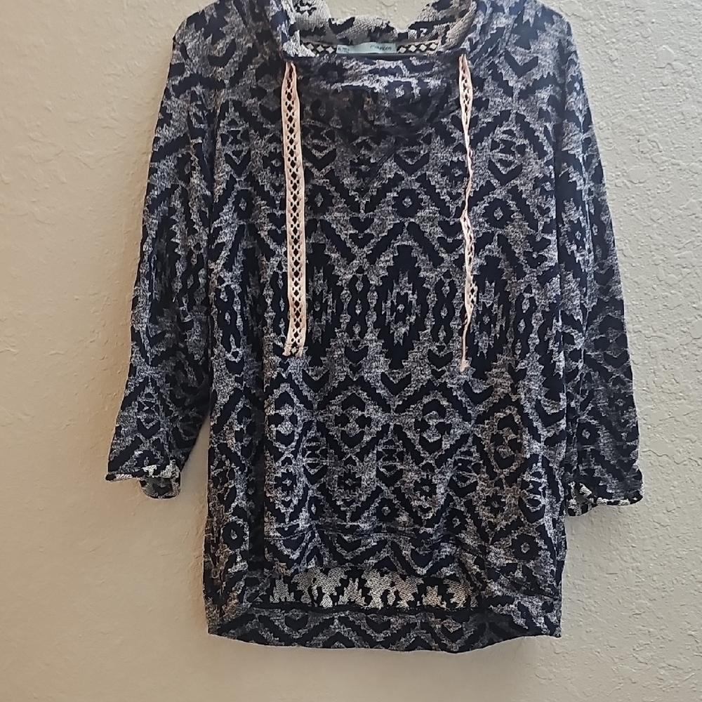 Maurices Navy and White Knit Sweater